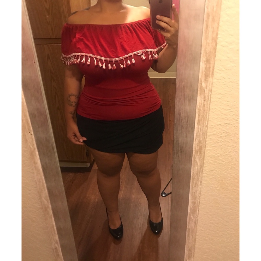 ON OR OFF THE SHOULDER RED FRINGE TOP!!